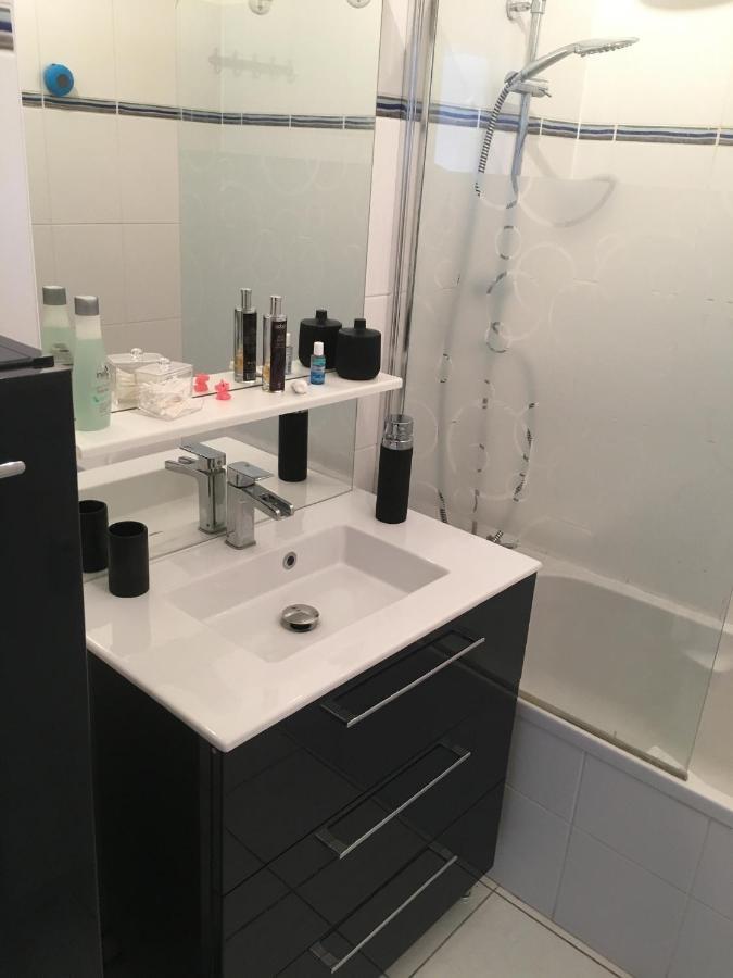 2 Pieces - Quartier Calme - Parking Gratuit Apartment Metz Bagian luar foto